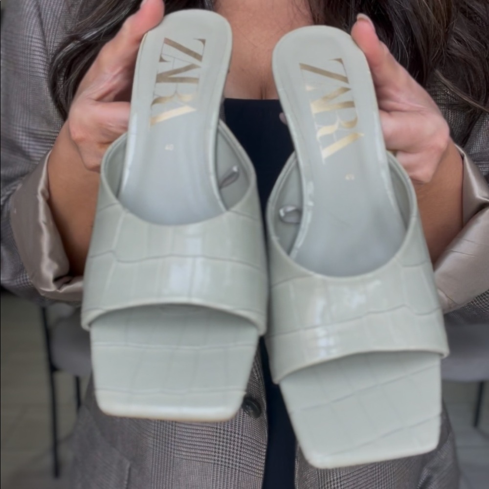 Zara Kitten Heels size 9
